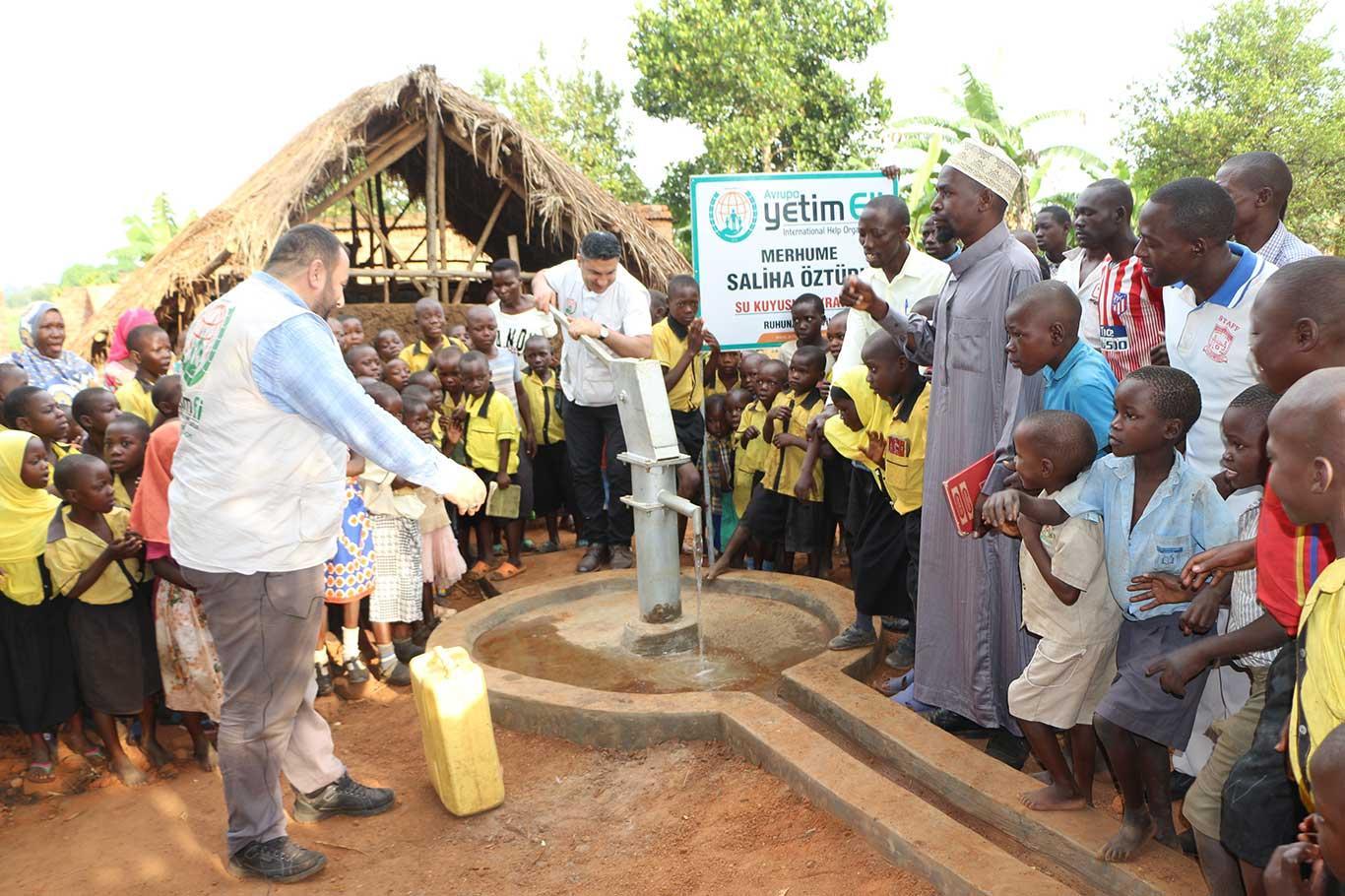 European Yetim Eli inaugurates fresh water wells in Uganda
